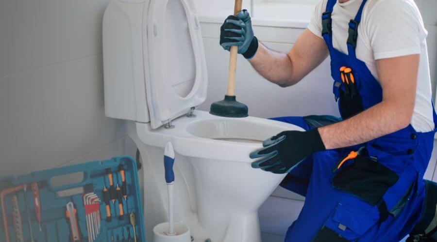 Professional emergency plumbing in Holdenville, OK
